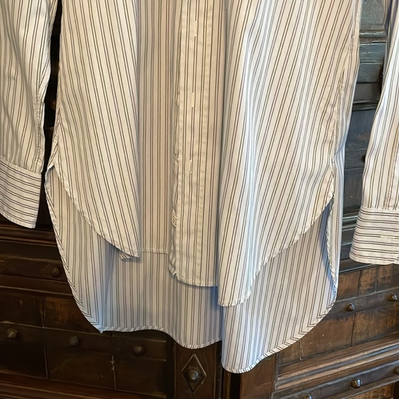 Frank and Eileen Grayson high low button down like new - Picture 3 of 5